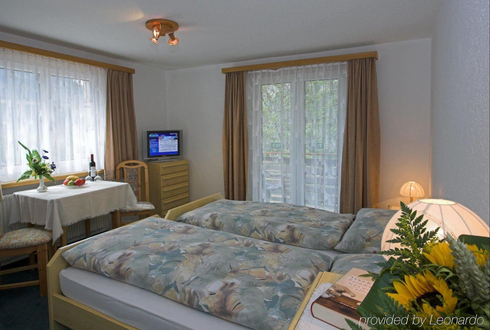 Hotel Walliserhof-Leukerbad-Therme Chambre photo